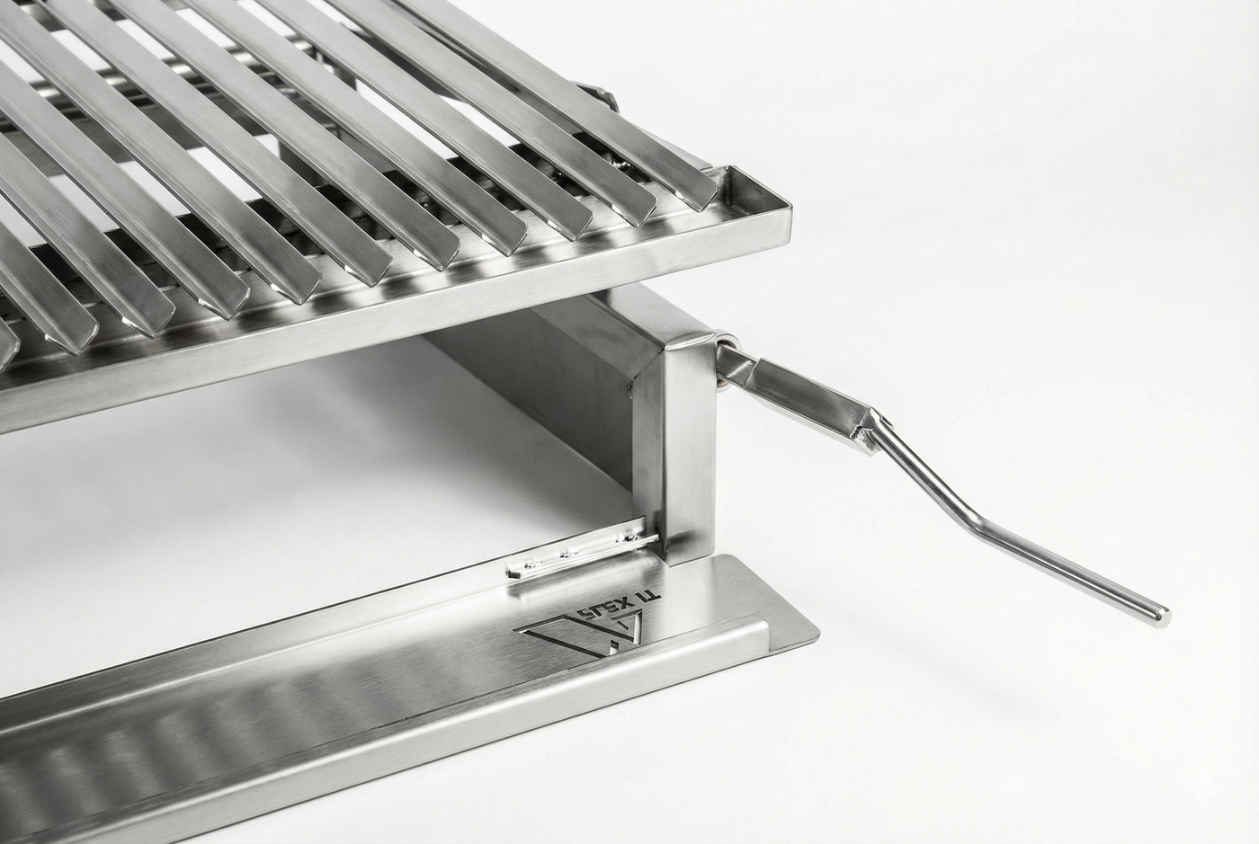 Parrilla Empotrable a Carbón en Acero Inoxidable – Sistema Elevable